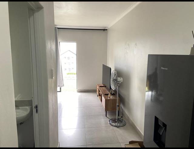 1 BEDROOM APARTMENT FOR SALE IN LINCOLN MEADE